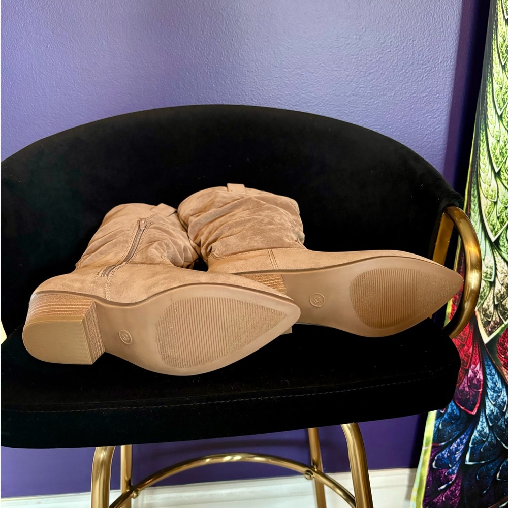 Universal Thread Boots - Picture 3 of 6